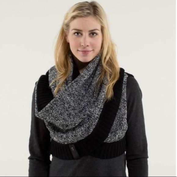 lululemon athletica Accessories - Lululemon Merino wool scarf black and white